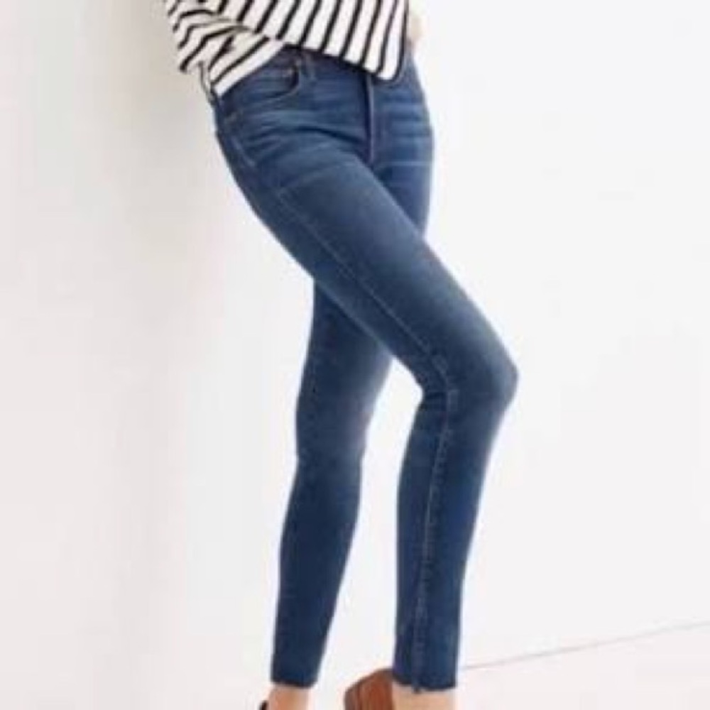 Madewell denim 10” high riser skinny skinny raw hem ankle jeans size 25